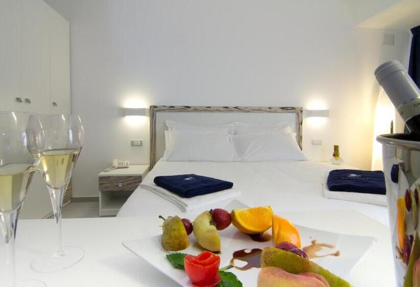 Economy Triple Room, Miramare