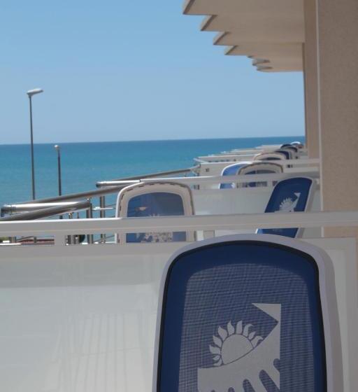 اتاق استاندارد با بالکن, Miramare