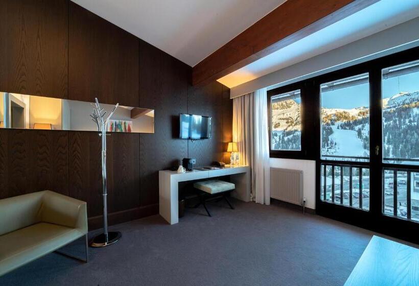 Номер Superior, Wulfenia 4s   Adults Only