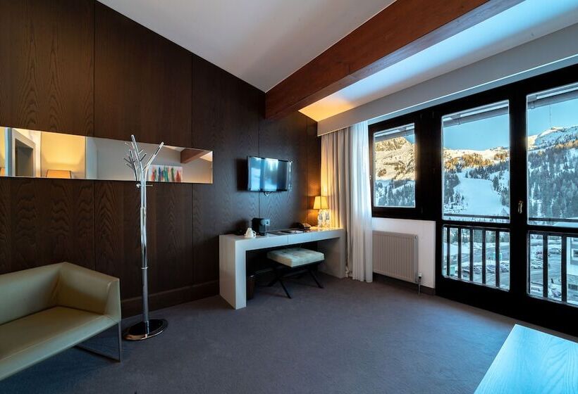 Номер Superior, Wulfenia 4s   Adults Only