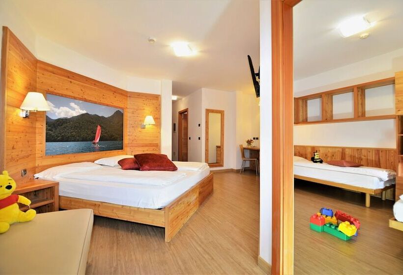 Четырехместный Номер Superior, Family Hotel Adriana