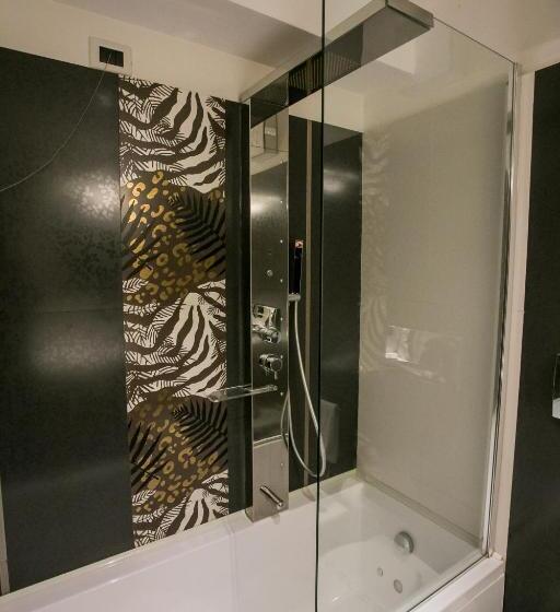 اتاق کلاسیک چهارنفره, Design Oberosler