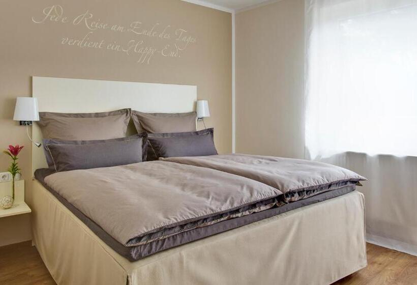 Апартаменты 1 Спальня с Балконом, Klein & Fein, Appartement  Und Zimmervermietung