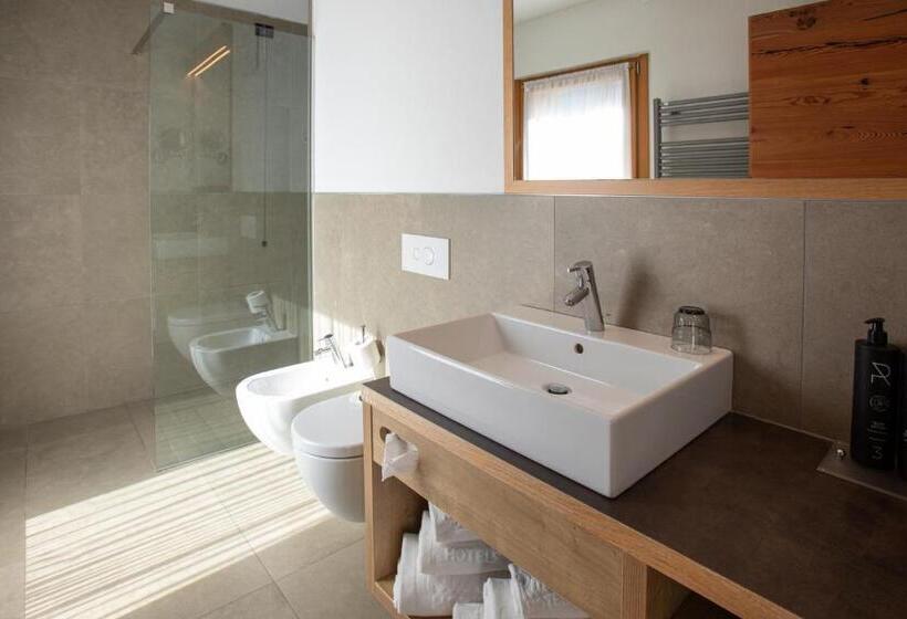수피리어 트리플 룸, Ravelli Luxury Spa