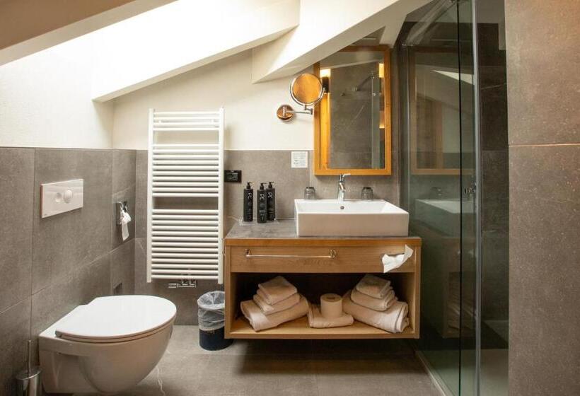 패밀리 룸, Ravelli Luxury Spa