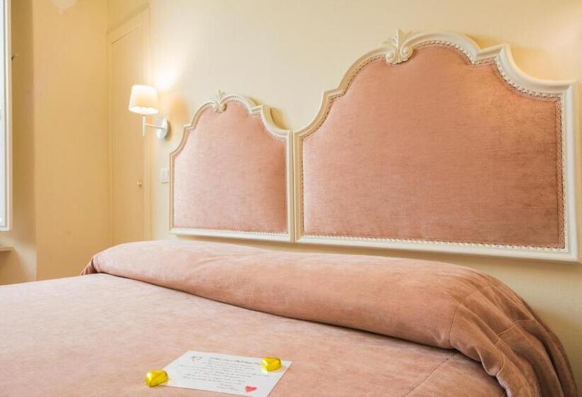 اتاق استاندارد, B&b Quattro Cantoni