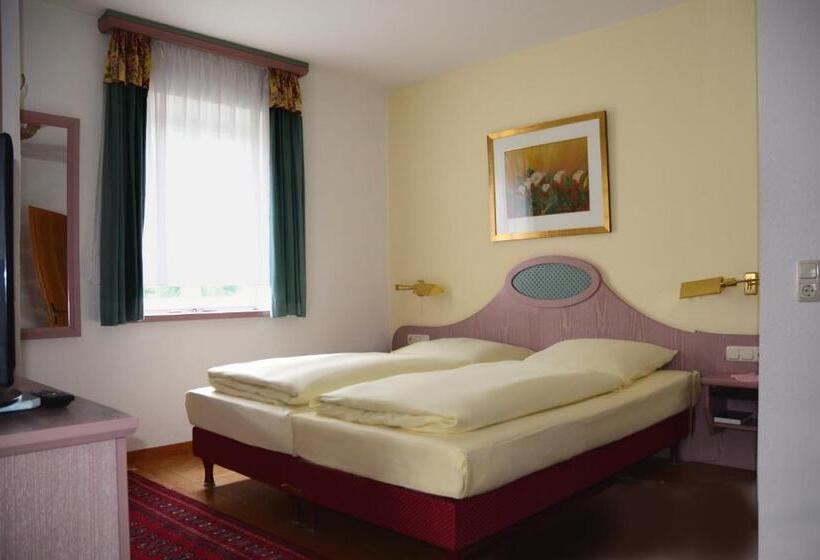 Quarto Estandar, Das Schlössl