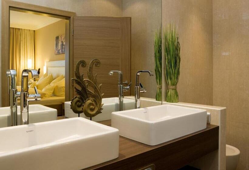 Люкс Вид на Сад, Ortner S Resort