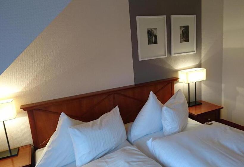 Апартаменты 1 Спальня, City Hotel Aschersleben