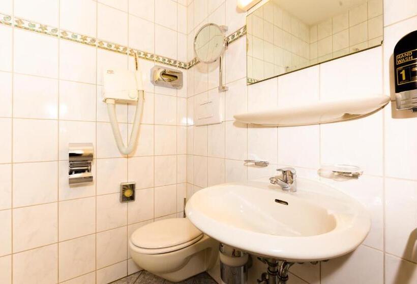Номер Superior, Parkhotel Traunstein