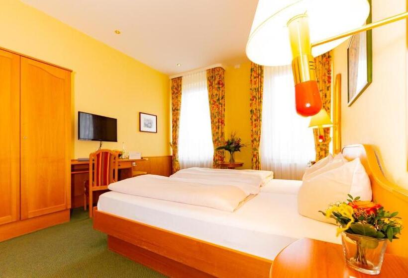 Номер Стандарт, Parkhotel Traunstein
