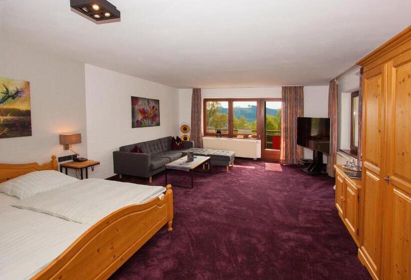 Люкс, Berghotel Habbel Und Die Welt Kann Warten