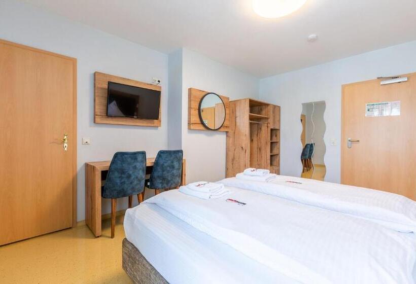 Standardzimmer, Arena