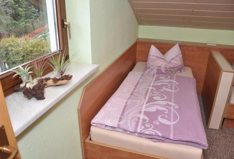 Номер Стандарт, Cafe Hoyer Pension Und Appartements