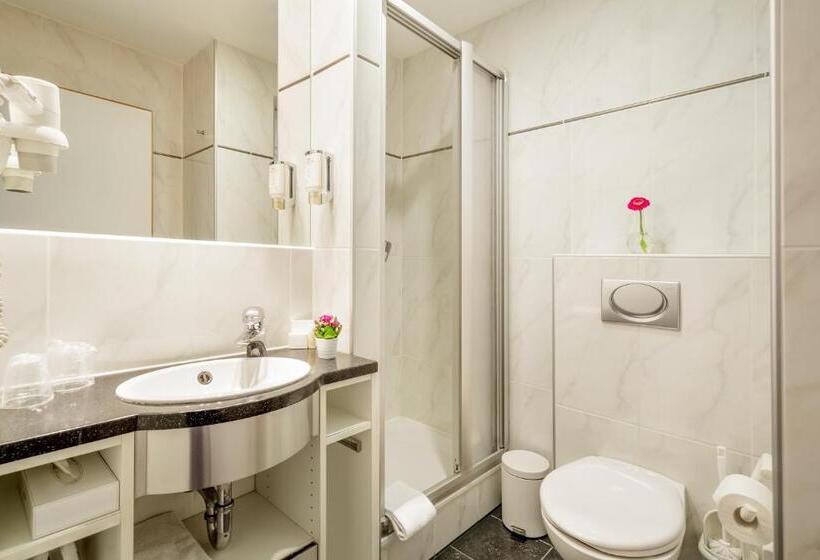اتاق استاندارد با بالکن, Messehotel Köln Deutz