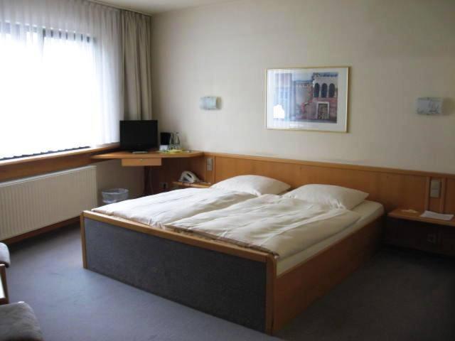 Классический Номер, Pfälzer Hof, Zum Schokoladengießer