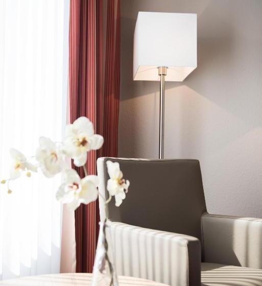 Номер Стандарт, Novostar