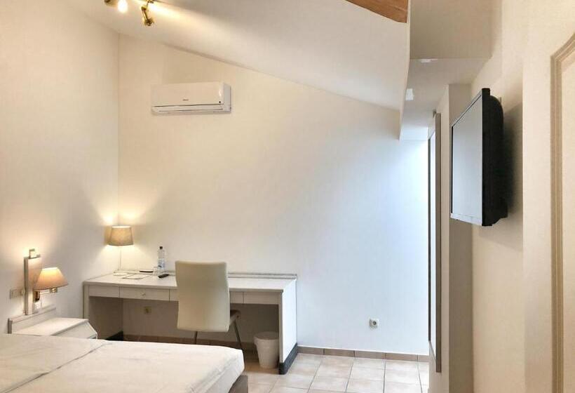 اتاق استاندارد یک نفره, Aparthotel Wettenberg