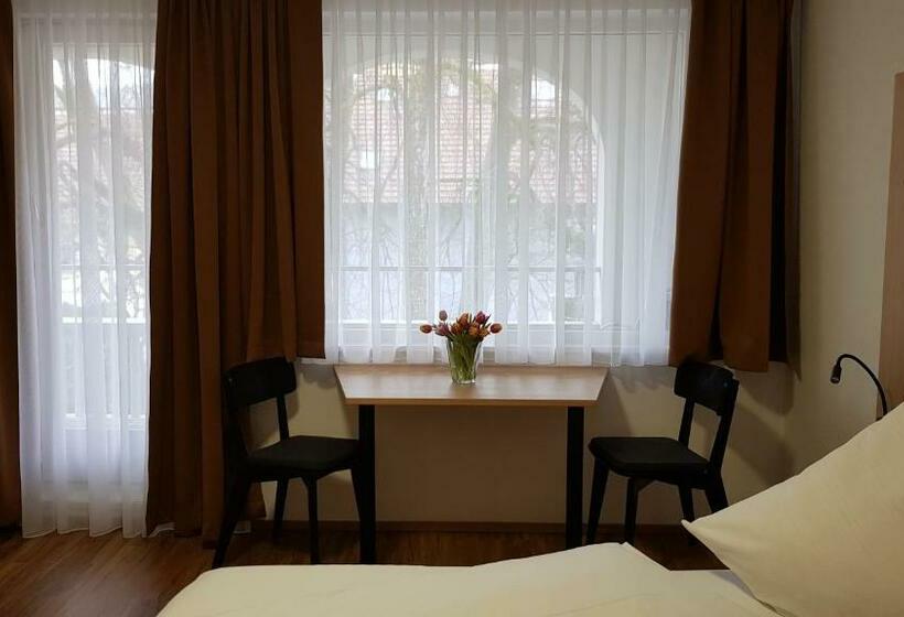 Номер Стандарт с Балконом, Braustüble Und Hotel Zur Post