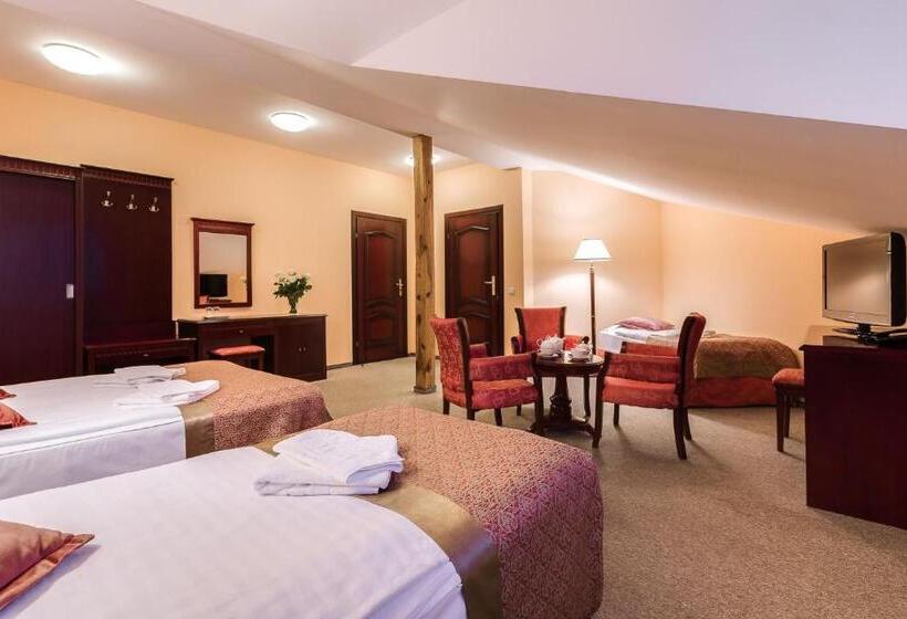 اتاق استاندارد سه نفره, Adam & Spa