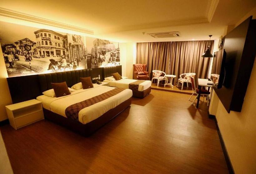 Family Suite, Golden Nasmir