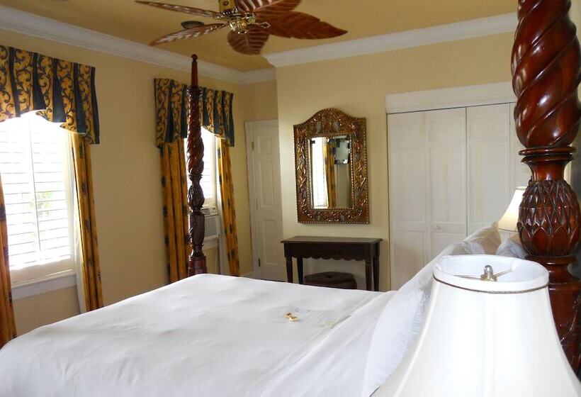 חדר דחוקס עם מיטת קינג, Duval Inn   Key West