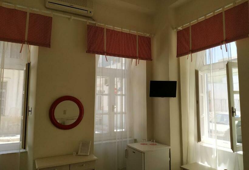 اتاق استاندارد در طبقه همکف, Fiera Guesthouse
