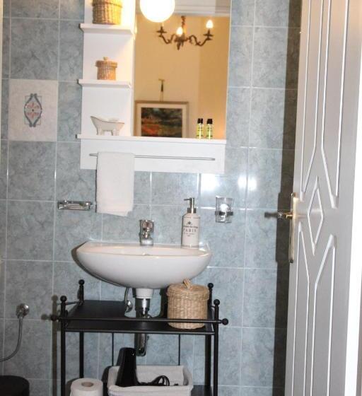 اتاق استاندارد, Fiera Guesthouse