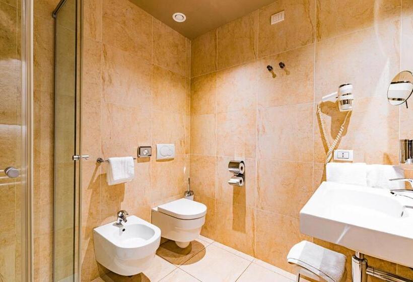 Номер Стандарт Индивидуальный, One Hotel & Restaurant