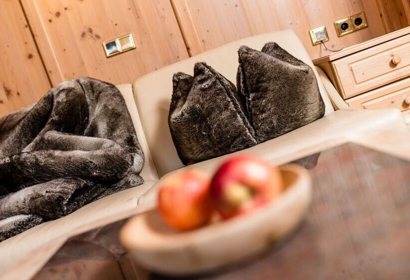 Апартаменты 1 Спальня, Apartments & Suites Hotel Garden