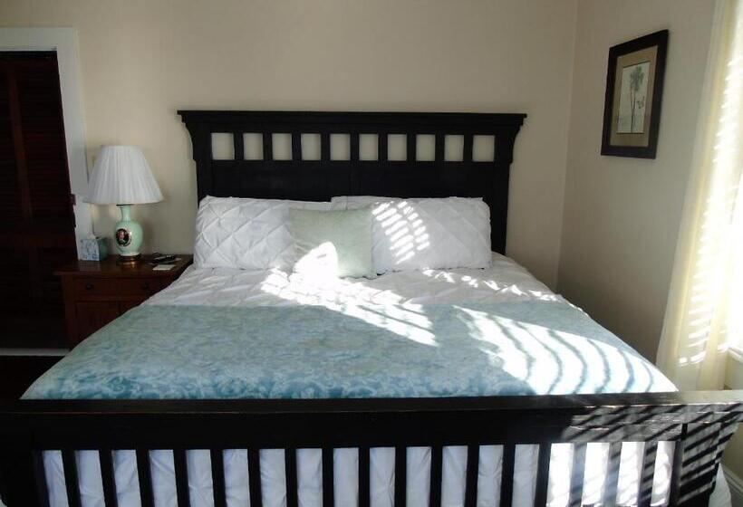 سوئیت با تخت بزرگ, The Charleston Inn Hendersonville Nc