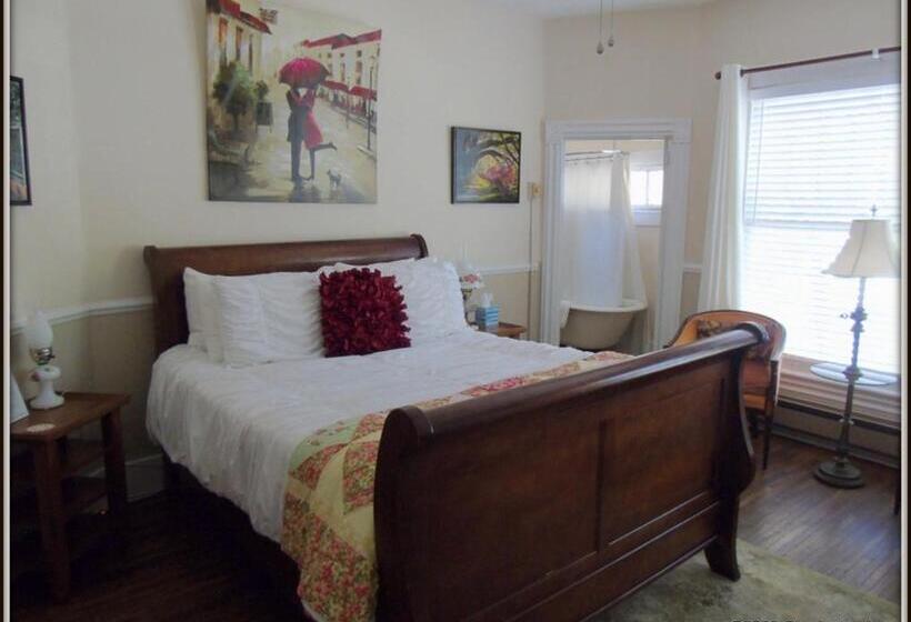 اتاق استاندارد, The Charleston Inn Hendersonville Nc