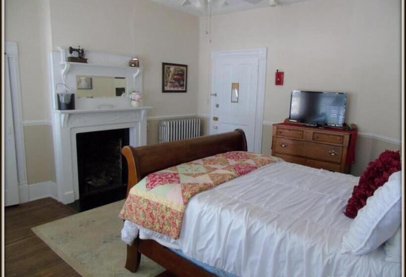 اتاق استاندارد, The Charleston Inn Hendersonville Nc
