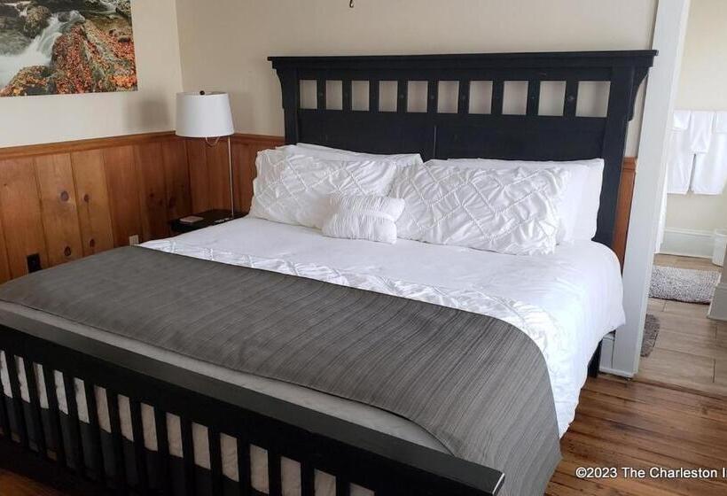 اتاق استاندارد با تخت بزرگ, The Charleston Inn Hendersonville Nc