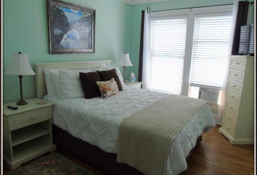 اتاق استاندارد, The Charleston Inn Hendersonville Nc