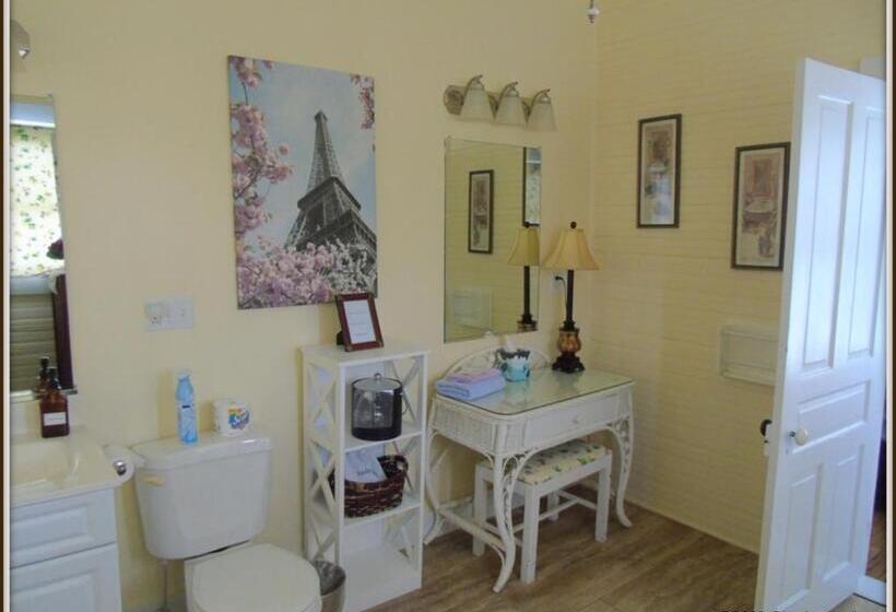 اتاق استاندارد, The Charleston Inn Hendersonville Nc