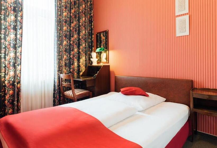 اتاق استاندارد یک نفره, Das Kleine Hotel In Ruhiger Stadtlage