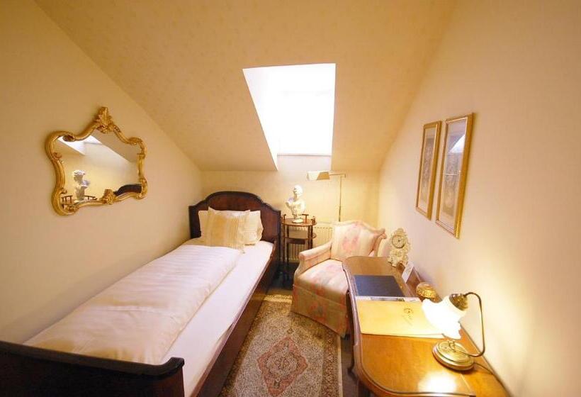 اتاق استاندارد یک نفره, Das Kleine Hotel In Ruhiger Stadtlage