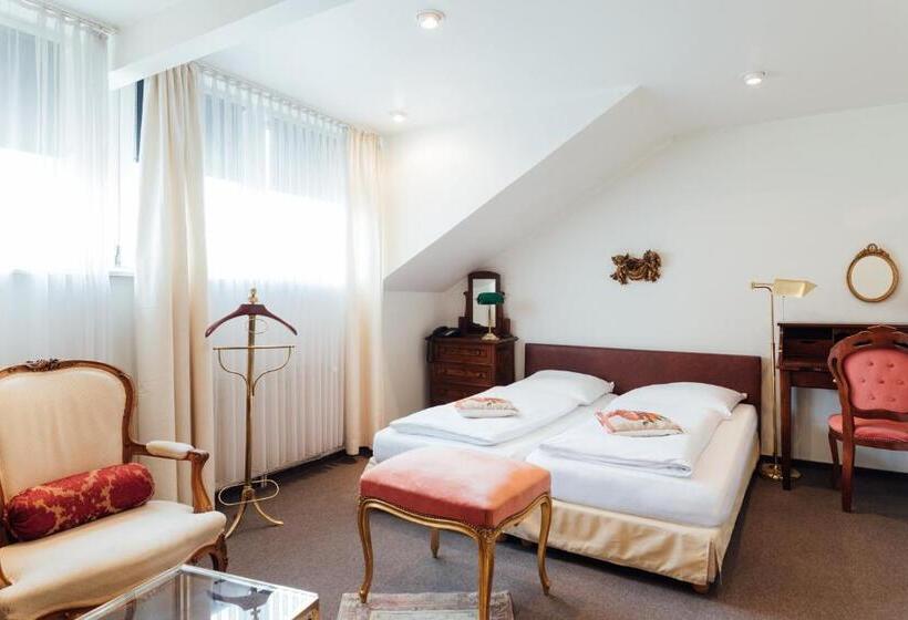اتاق استاندارد, Das Kleine Hotel In Ruhiger Stadtlage
