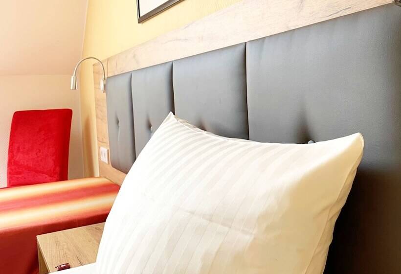 Номер Стандарт, Turm Hotel Hanau