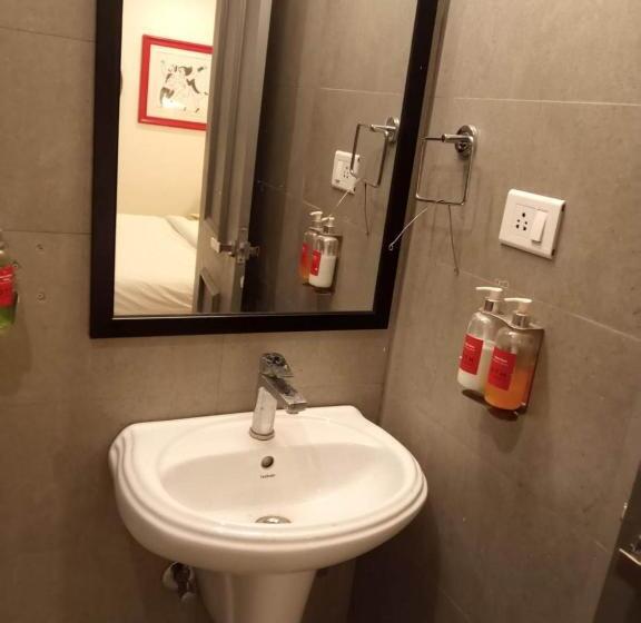 Quarto Deluxe, Fabhotel The Chaitanyas