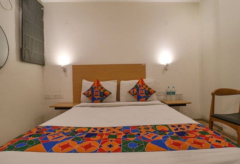 Quarto Deluxe, Fabhotel The Chaitanyas