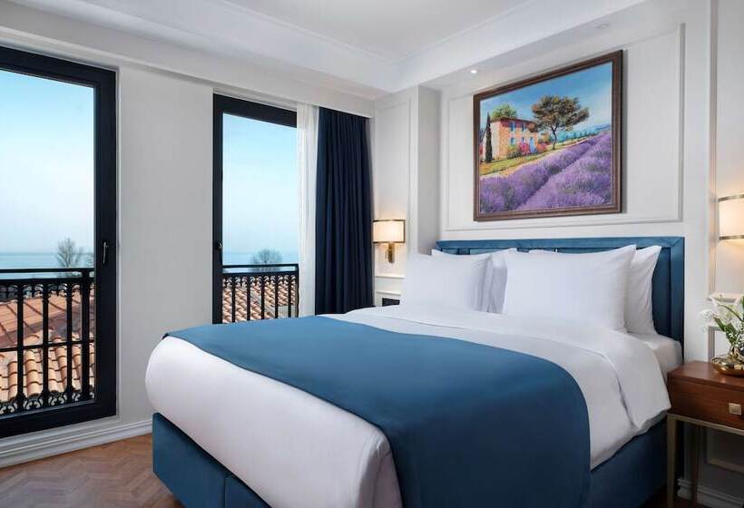 اتاق استاندارد با چشم‌انداز دریا, Royan Hotel Hagia Sophia, A Member Of Radisson Individuals