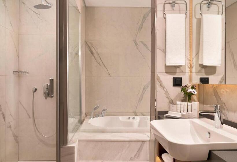 سوئیت با چشم‌انداز دریا و هیدروماساژ, Royan Hotel Hagia Sophia, A Member Of Radisson Individuals