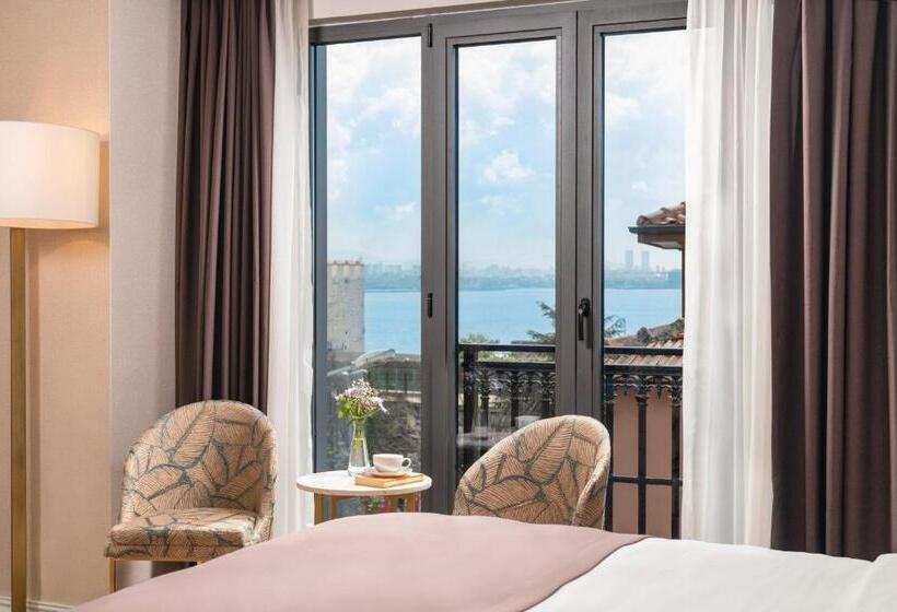 سوییت جونیور با چشم‌انداز دریا, Royan Hotel Hagia Sophia, A Member Of Radisson Individuals