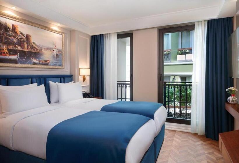 اتاق سوپریور سه تخته, Royan Hotel Hagia Sophia, A Member Of Radisson Individuals