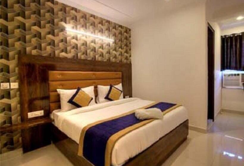디럭스 룸, Ark Of Avalon Near Igi Airport New Delhi