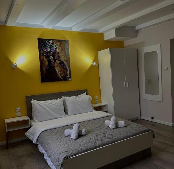 اتاق استاندارد سه نفره, Vila Storia