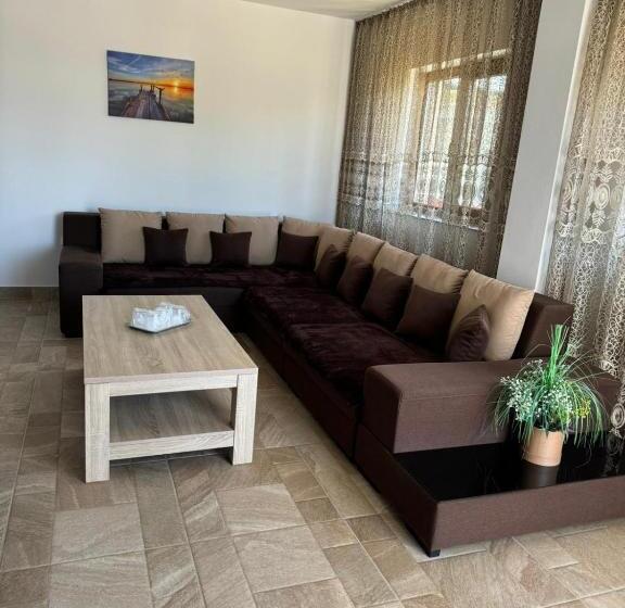 آپارتمان 2 خوابه, Casa Selina