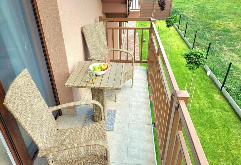 آپارتمان 1 خوابه با تراس, Silver Lodge Vendégház Egerszalók